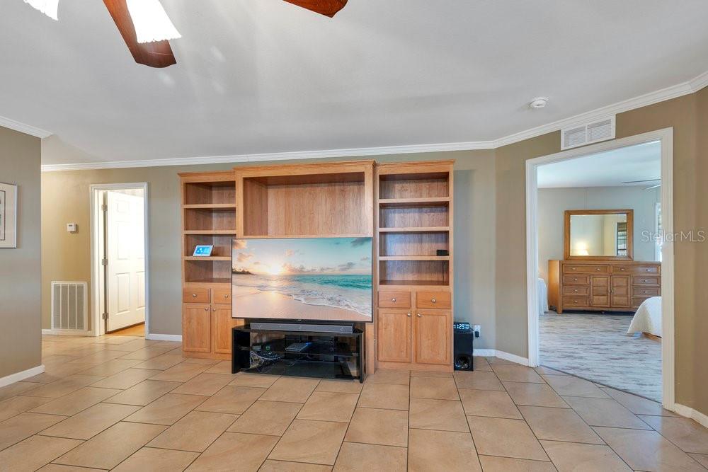 Image 18 of 37 For 223 Martin Drive