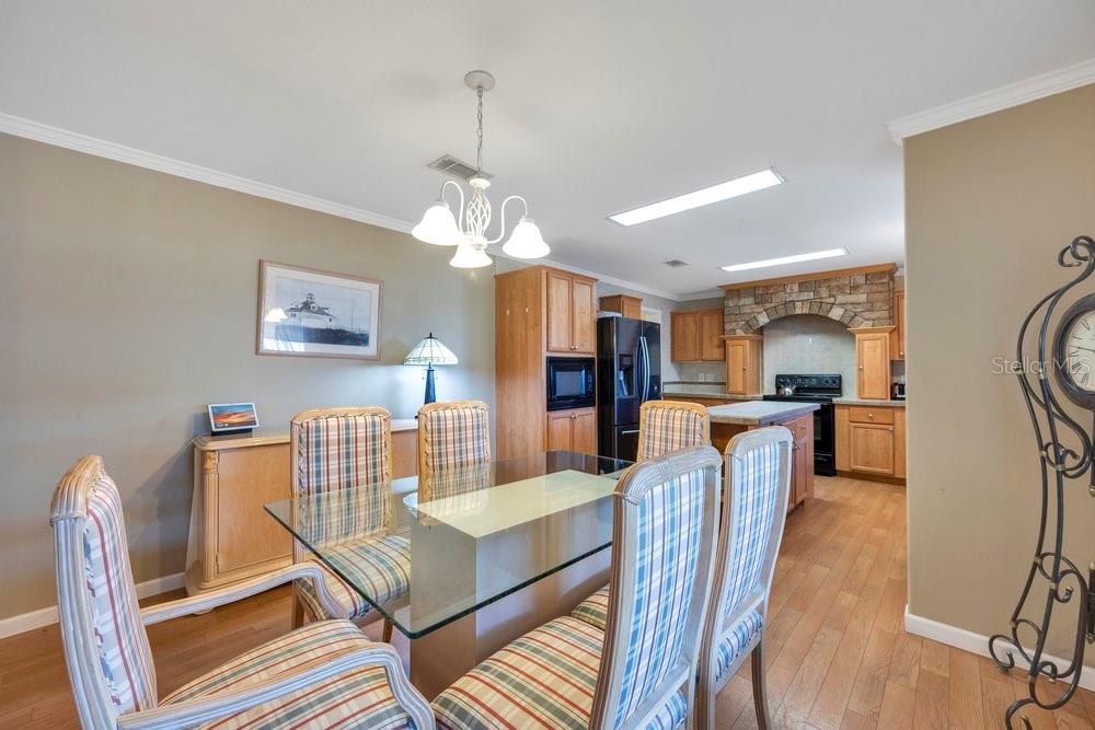 Image 9 of 37 For 223 Martin Drive