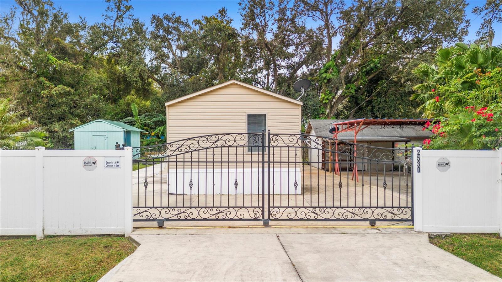 Image 12 of 49 For 2530 Cresap Street