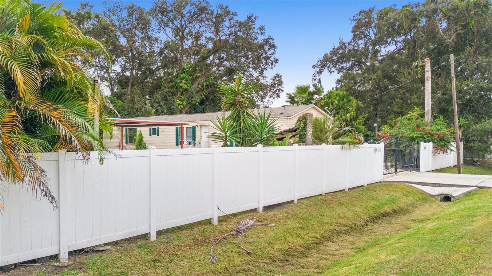 Image 13 of 49 For 2530 Cresap Street