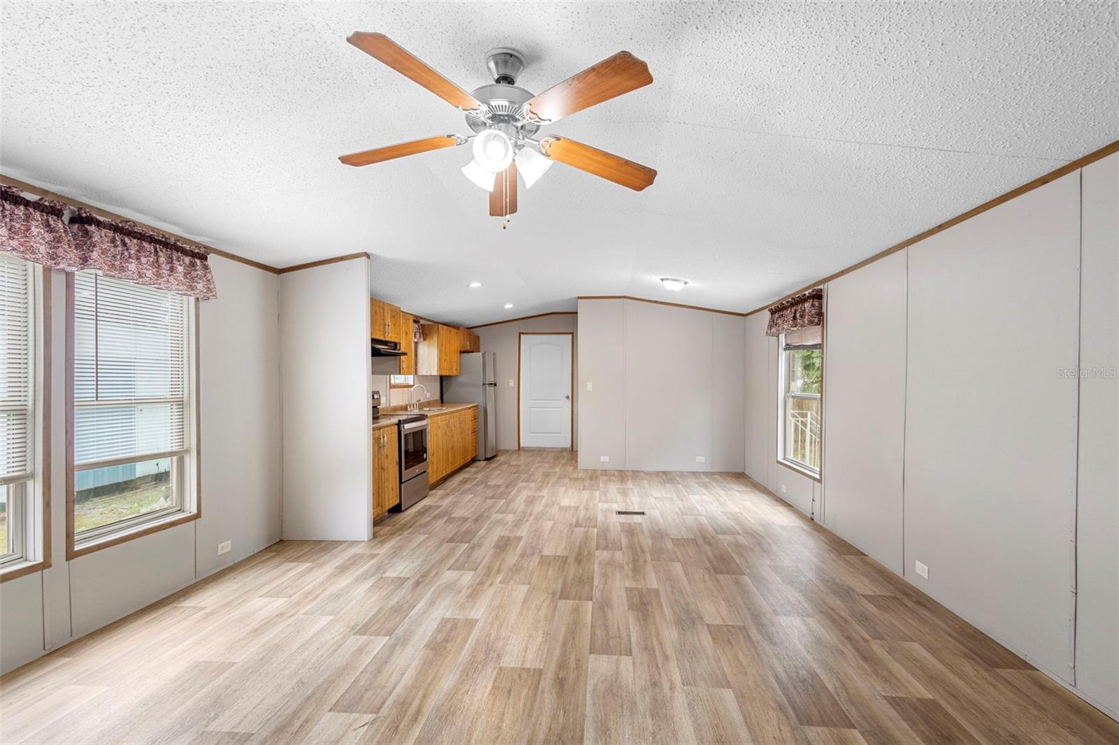 Image 24 of 49 For 2530 Cresap Street