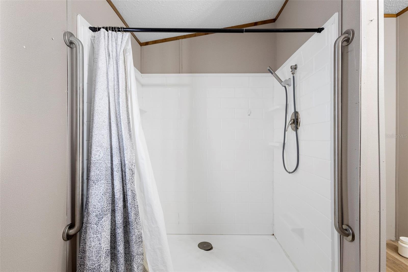 Image 34 of 49 For 2530 Cresap Street