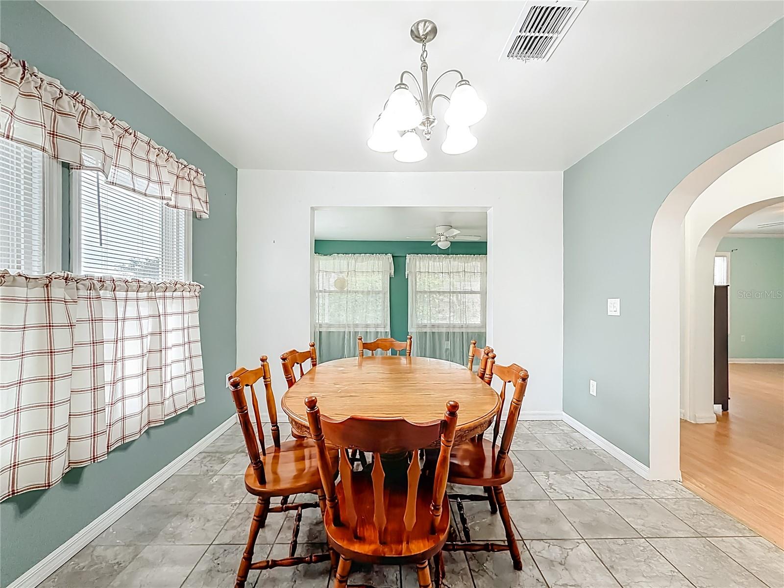 Image 14 of 44 For 533 Scenic Highway