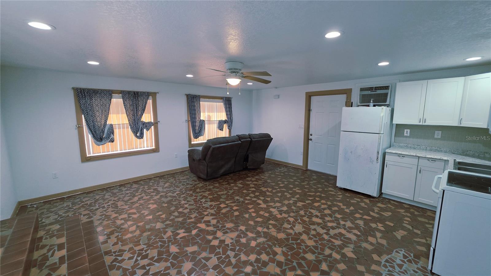 Image 35 of 44 For 533 Scenic Highway