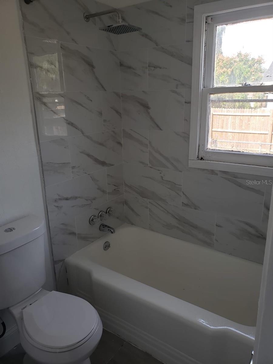 Image 11 of 28 For 1125 Olive Street