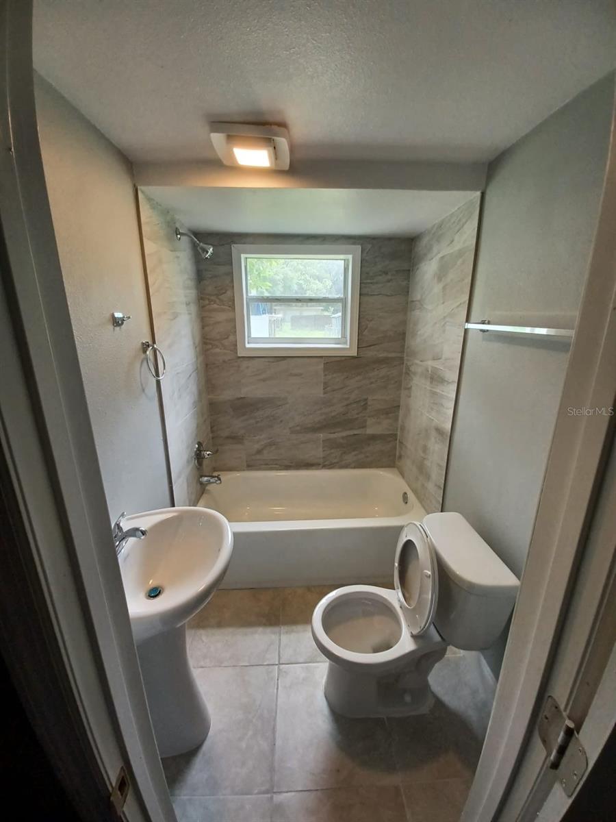 Image 16 of 28 For 1125 Olive Street