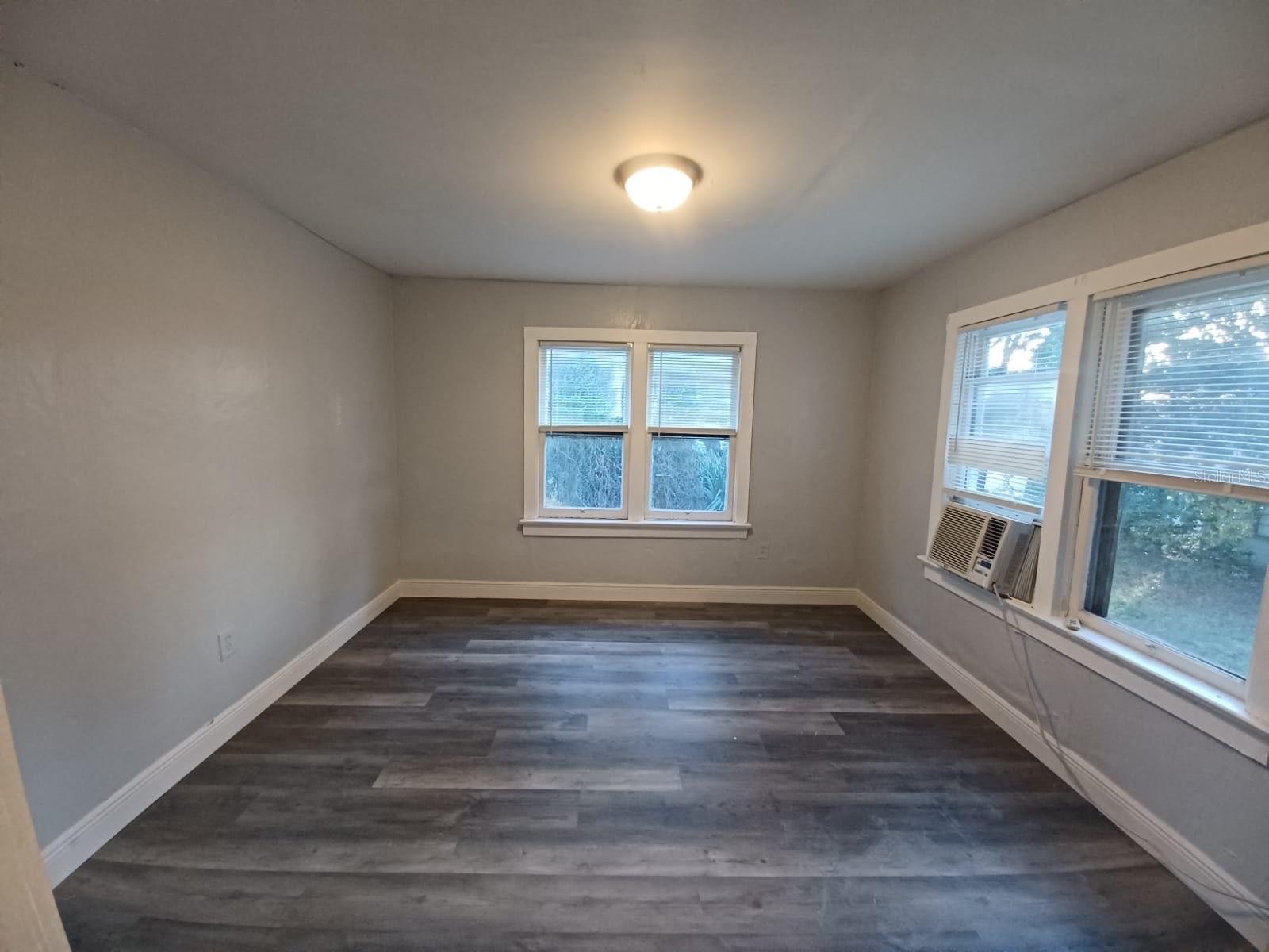 Image 27 of 28 For 1125 Olive Street