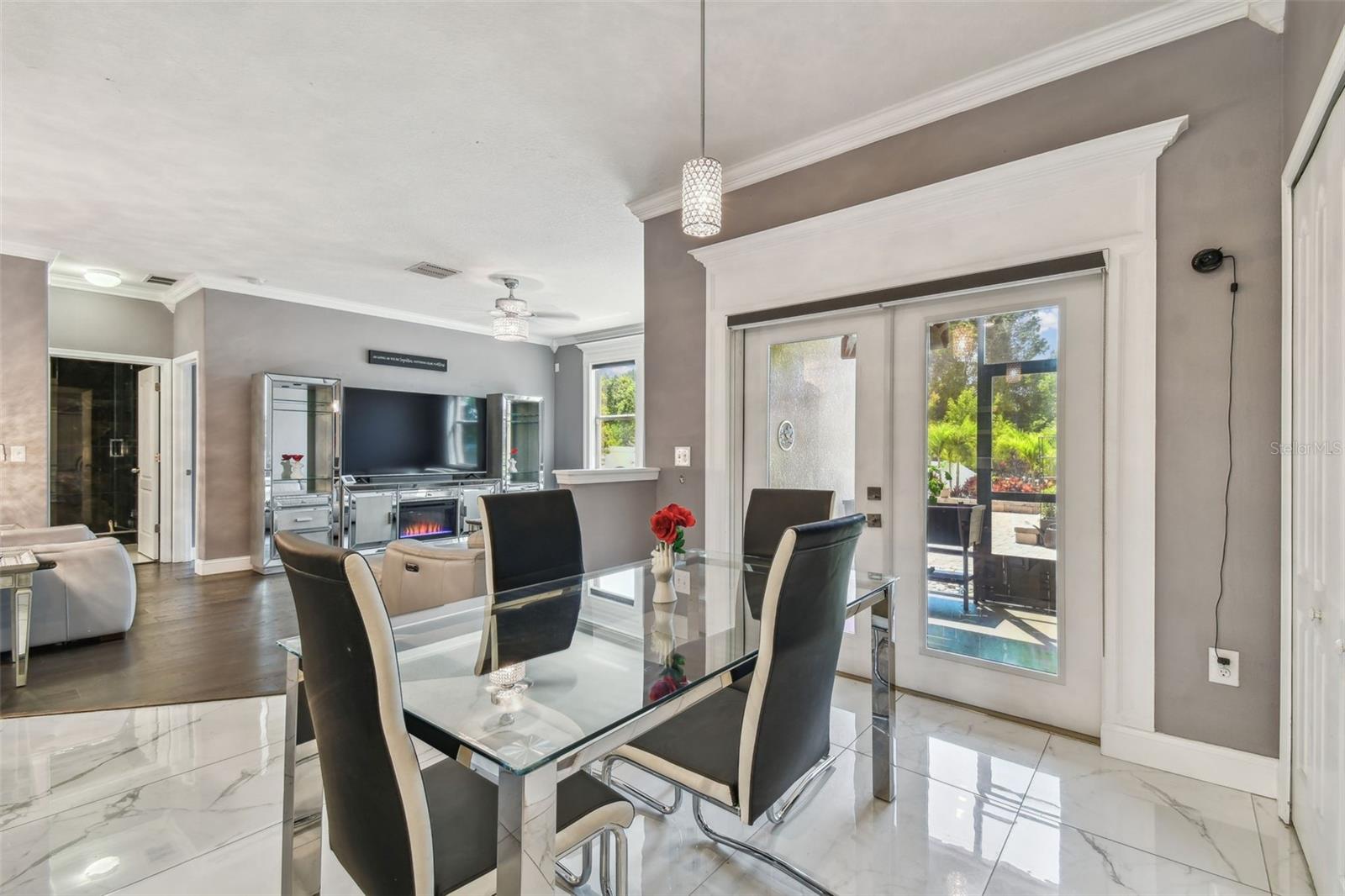 Image 16 of 63 For 1314 Oak Pond Street