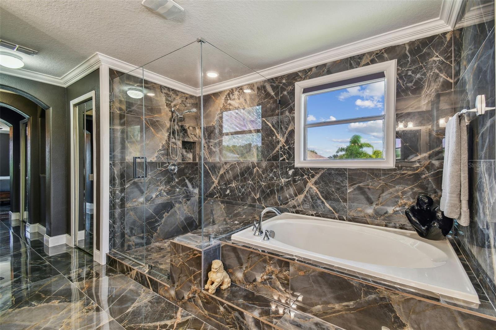 Image 26 of 63 For 1314 Oak Pond Street