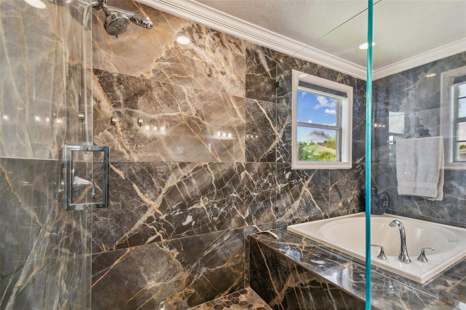 Image 29 of 63 For 1314 Oak Pond Street