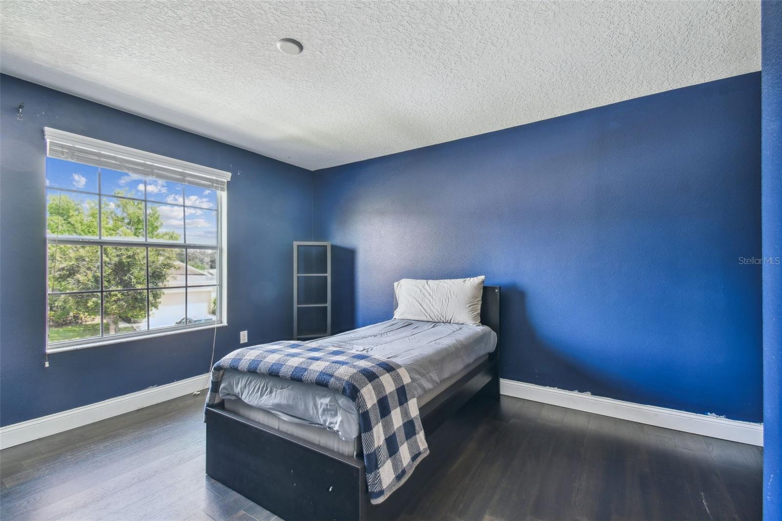 Image 32 of 63 For 1314 Oak Pond Street