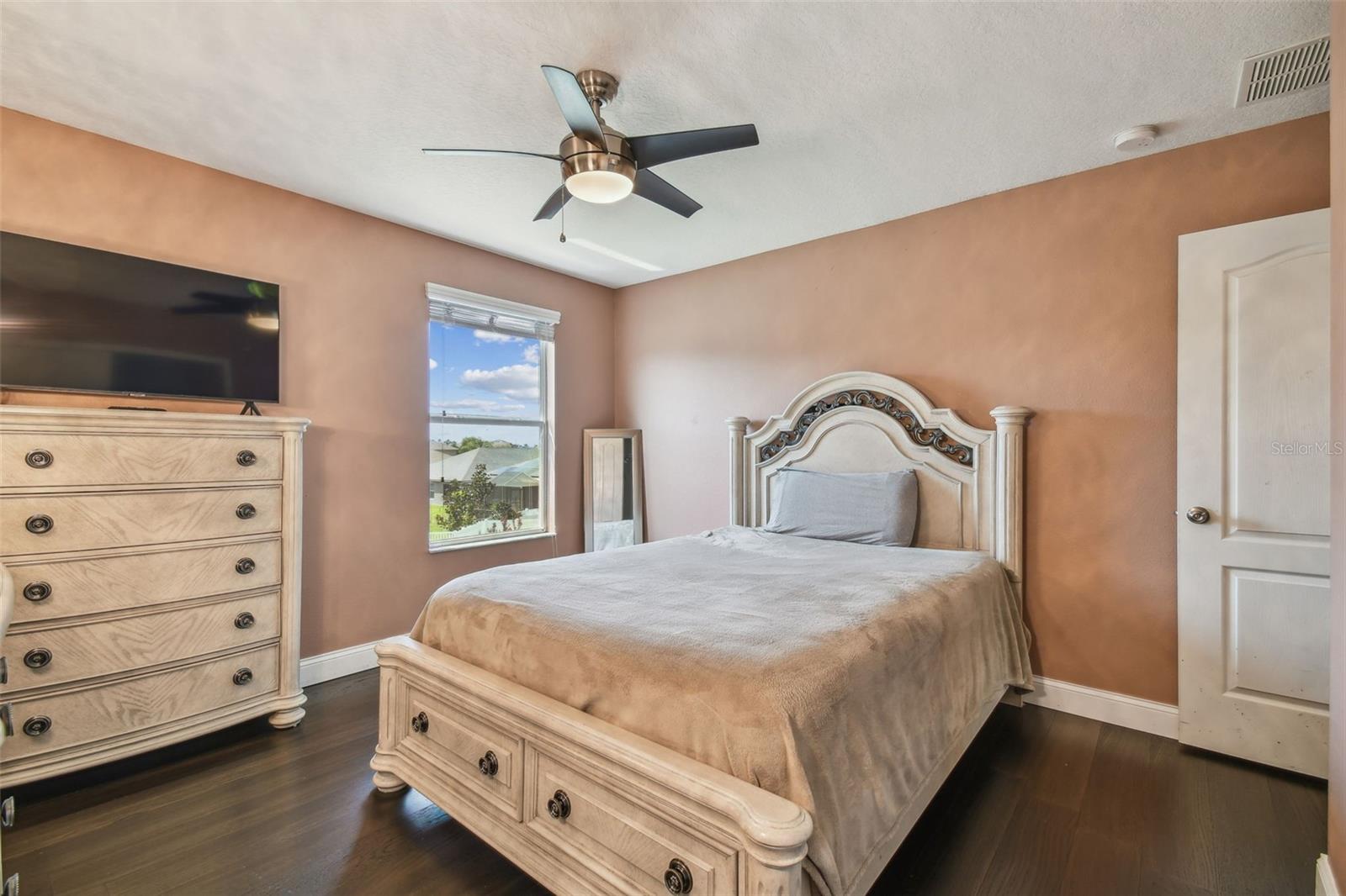 Image 37 of 63 For 1314 Oak Pond Street