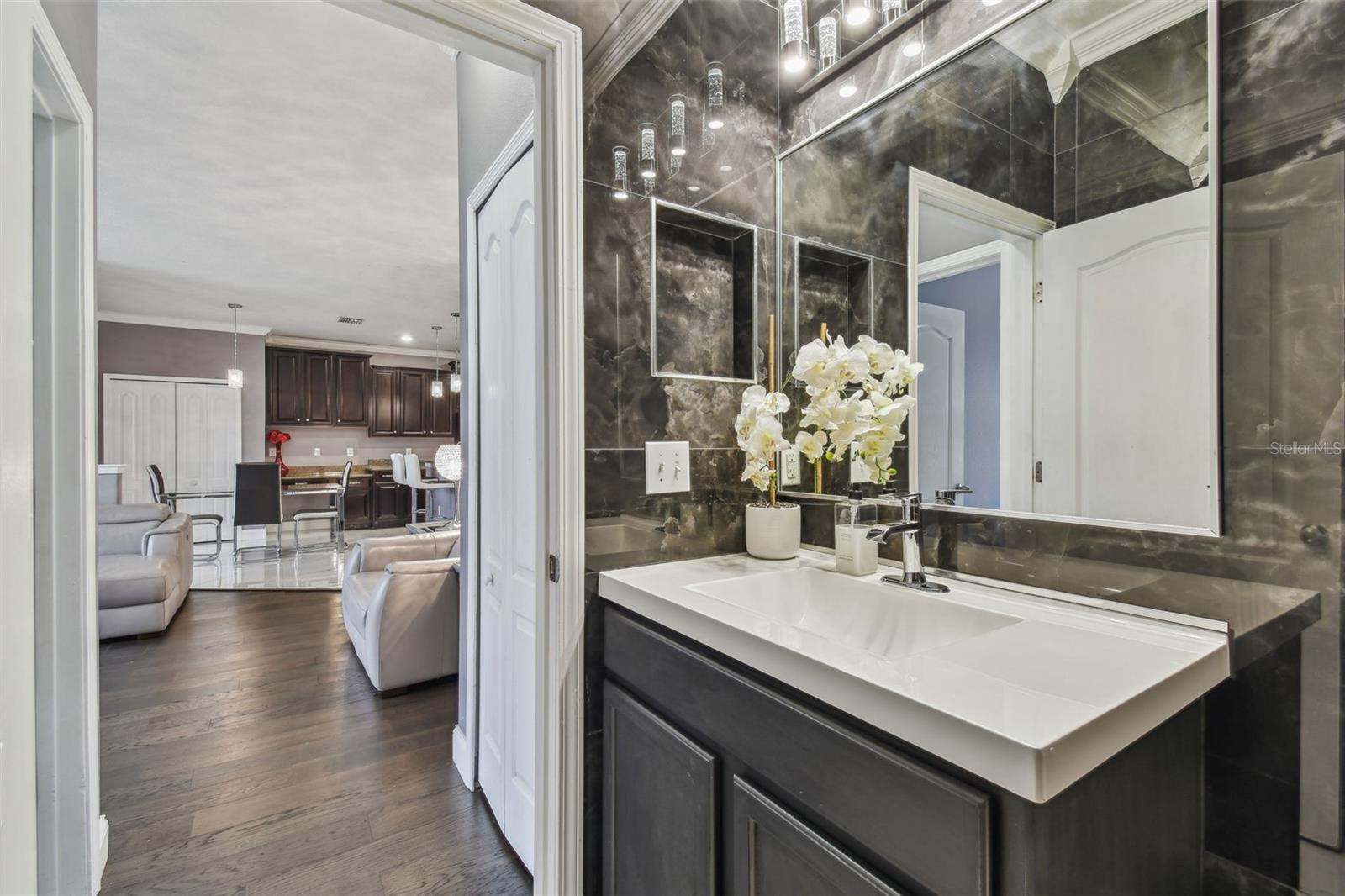 Image 40 of 63 For 1314 Oak Pond Street