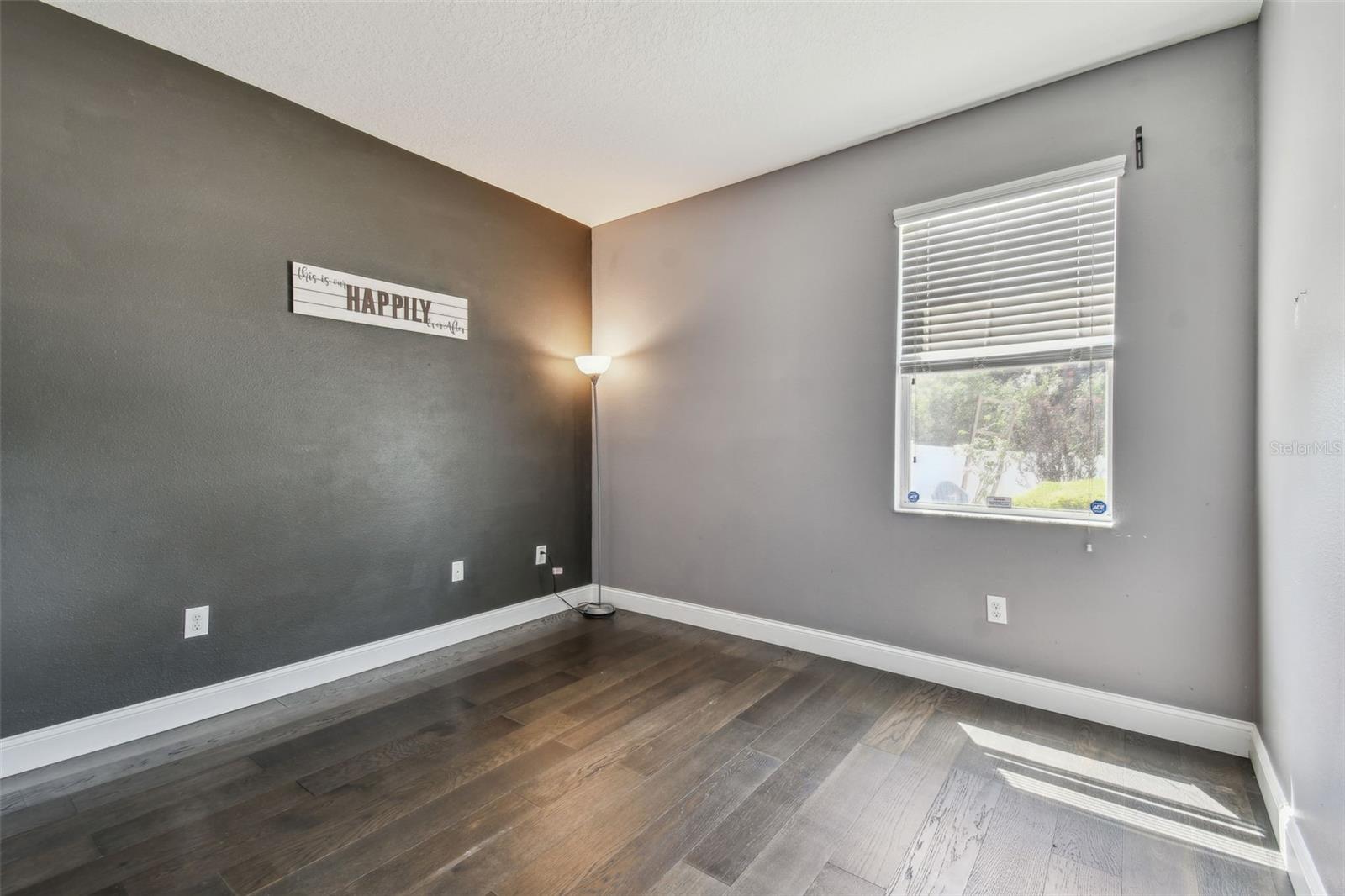 Image 43 of 63 For 1314 Oak Pond Street