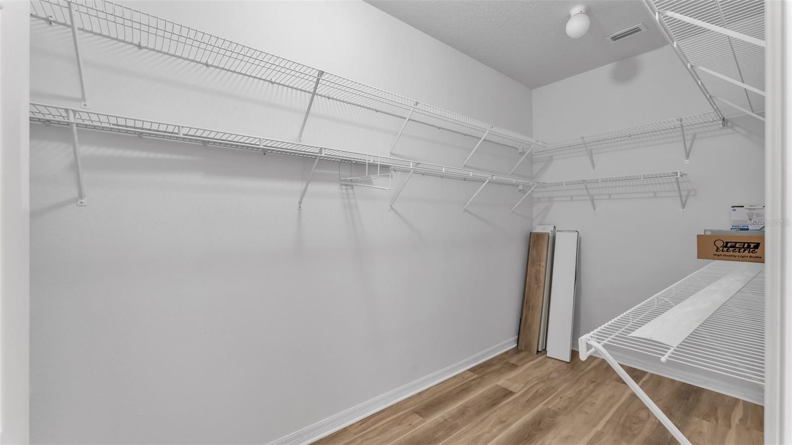 Image 19 of 37 For 4268 Windchime Lane