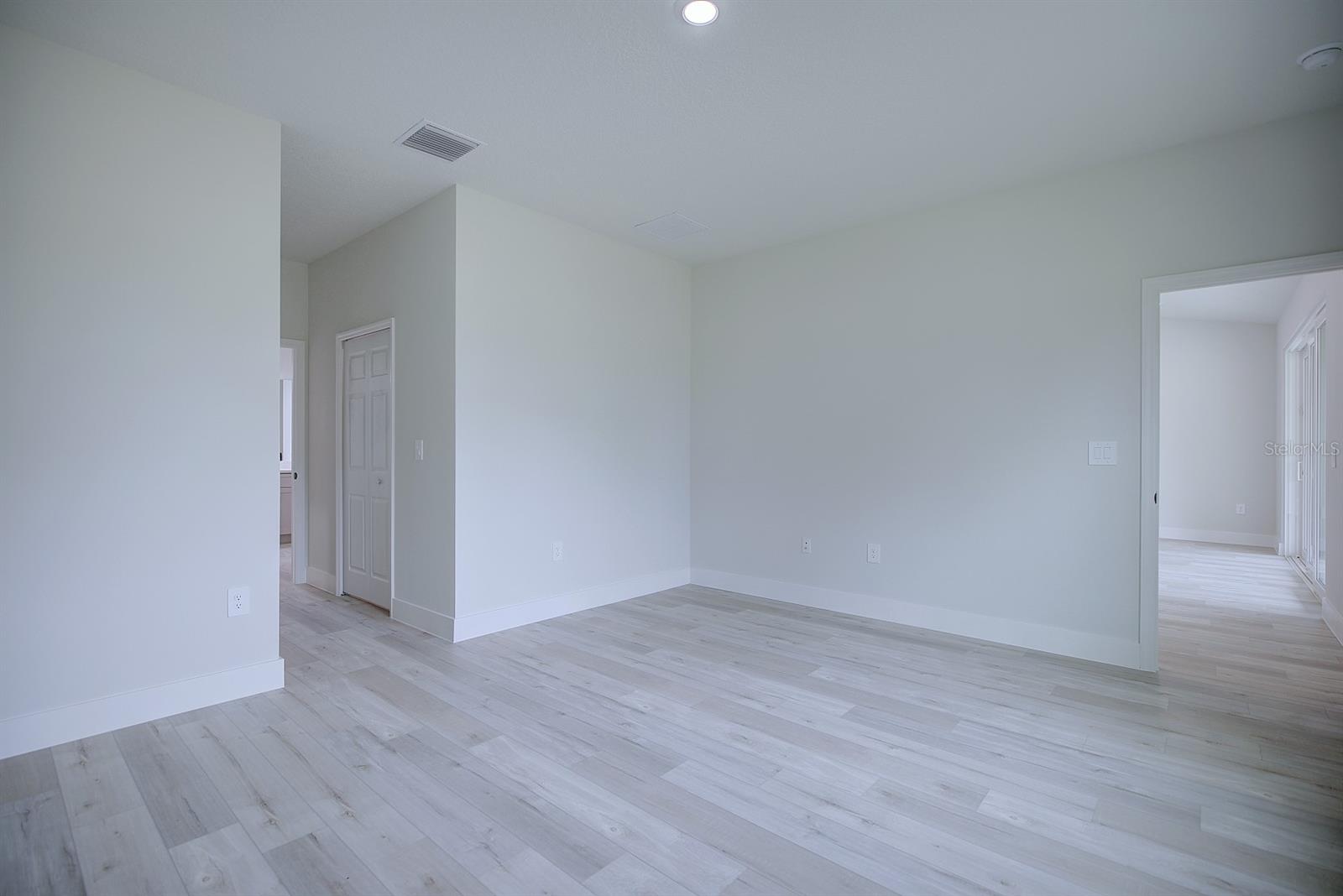 Image 16 of 33 For 4900 Myrtle Beach Drive