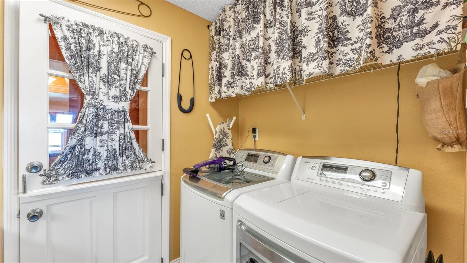 Image 24 of 49 For 6189 Magpie Drive