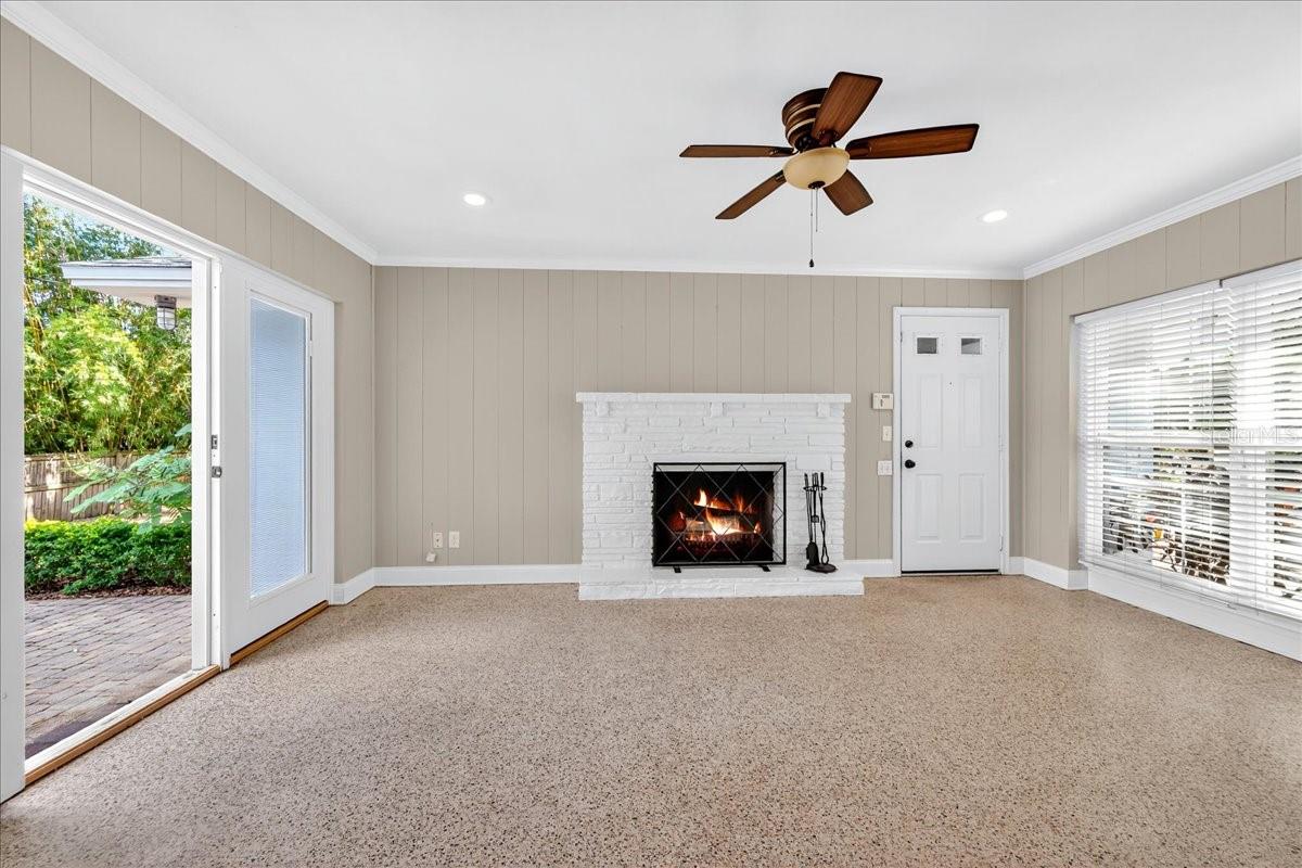 Image 16 of 43 For 2328 Woodbine Avenue