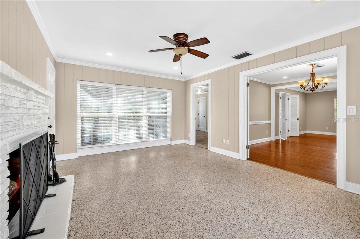 Image 17 of 43 For 2328 Woodbine Avenue