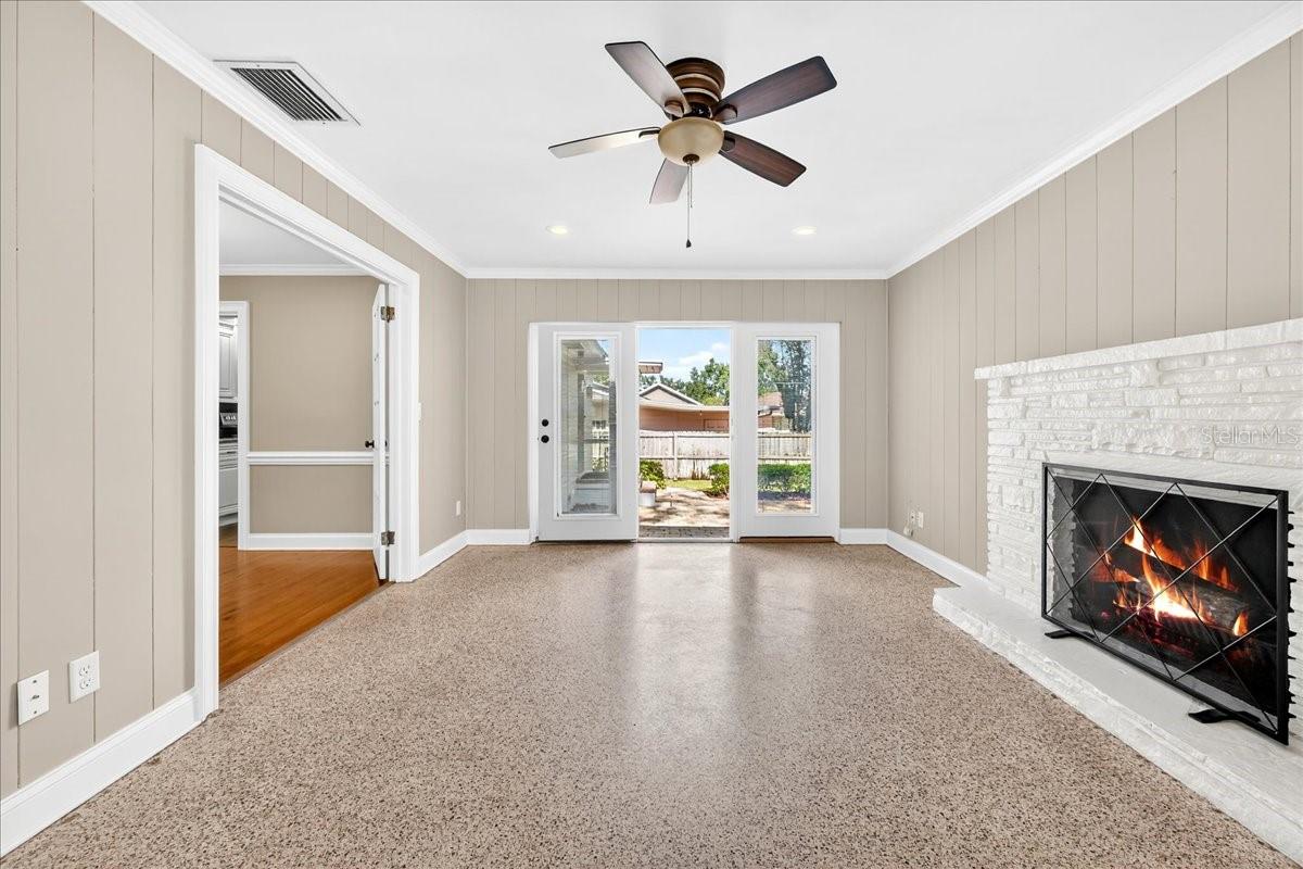 Image 18 of 43 For 2328 Woodbine Avenue