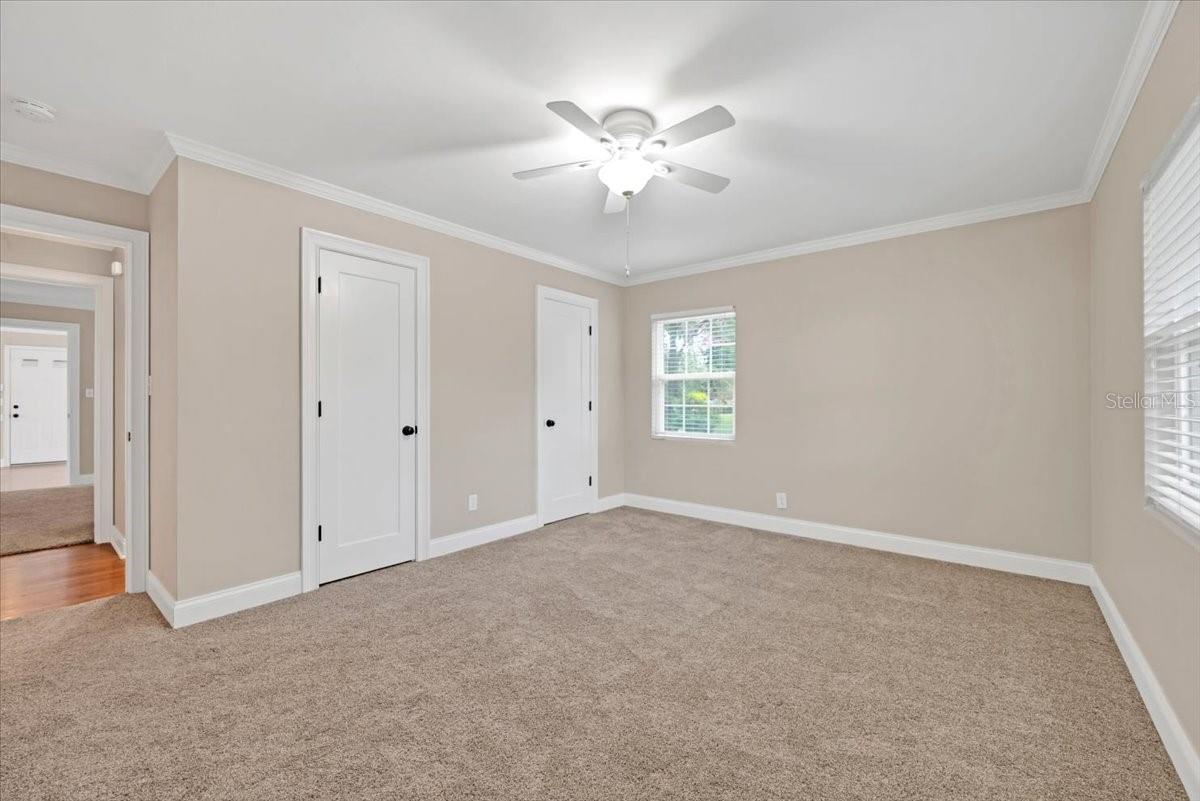 Image 27 of 43 For 2328 Woodbine Avenue