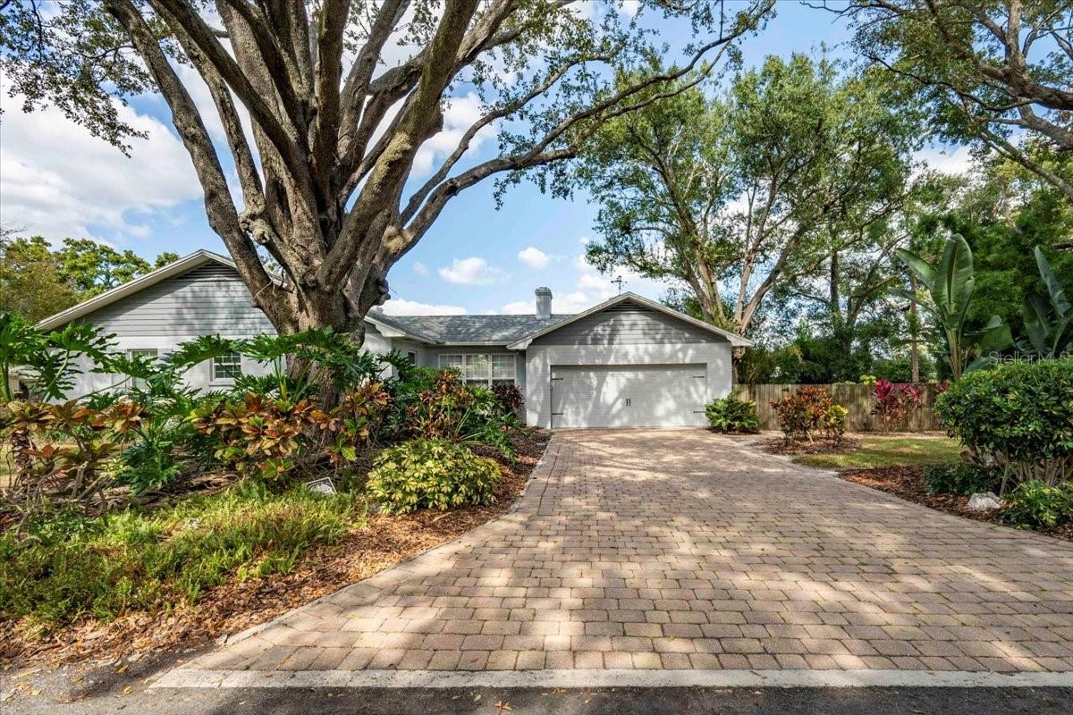 Image 39 of 43 For 2328 Woodbine Avenue