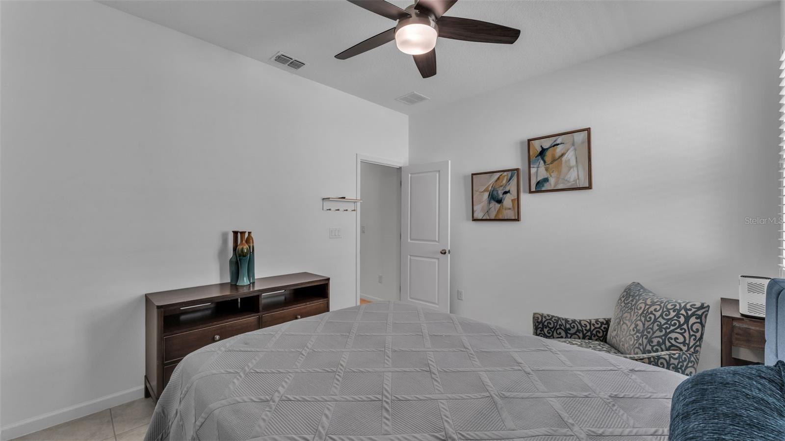 Image 22 of 38 For 5439 Orange Orchard Drive