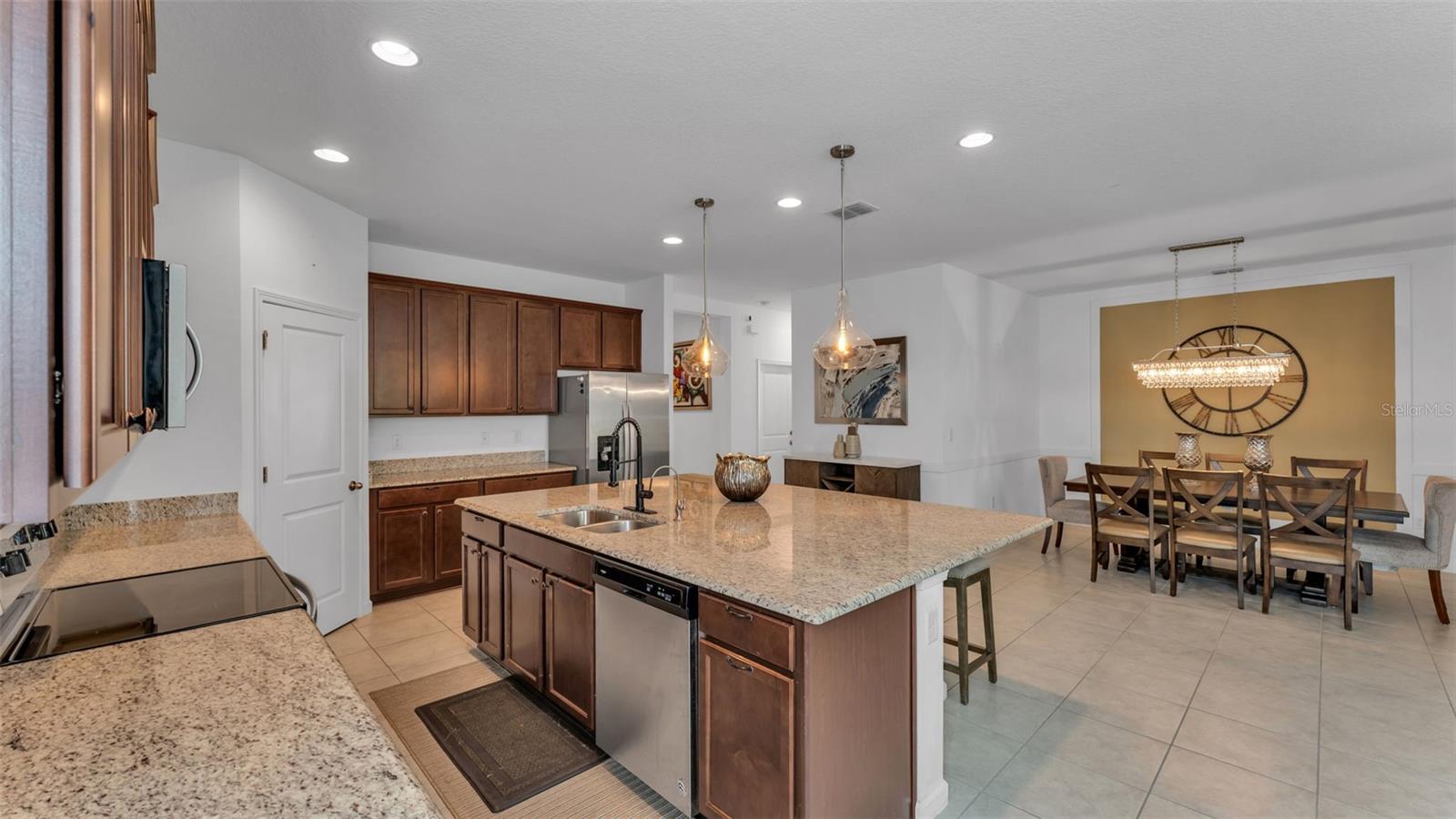 Image 5 of 38 For 5439 Orange Orchard Drive