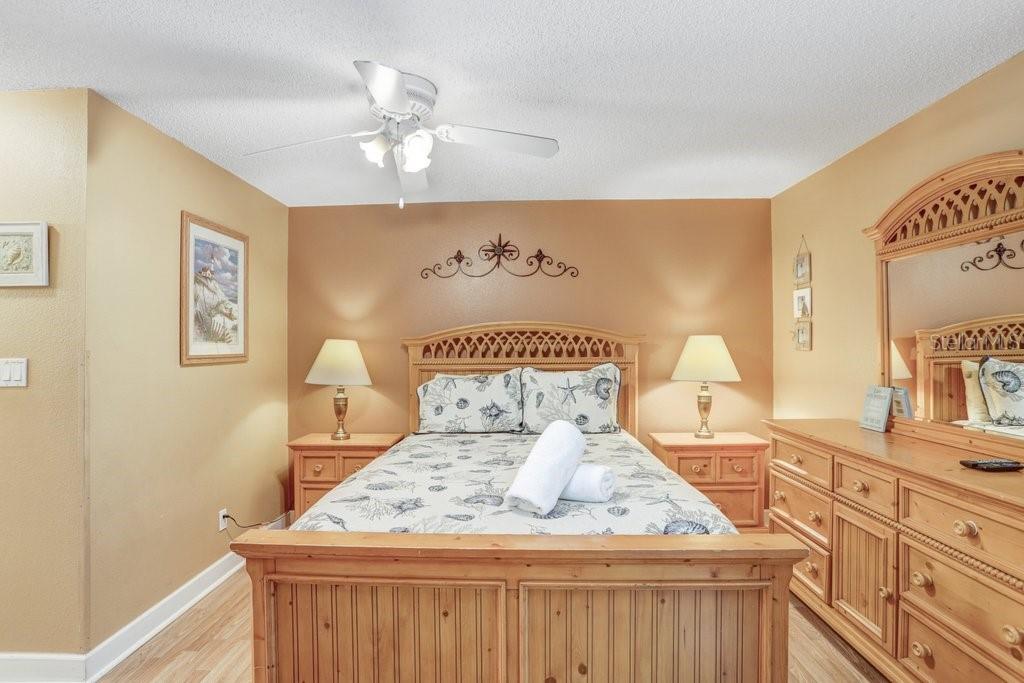 Image 17 of 37 For 8838 Coral Palms Court A