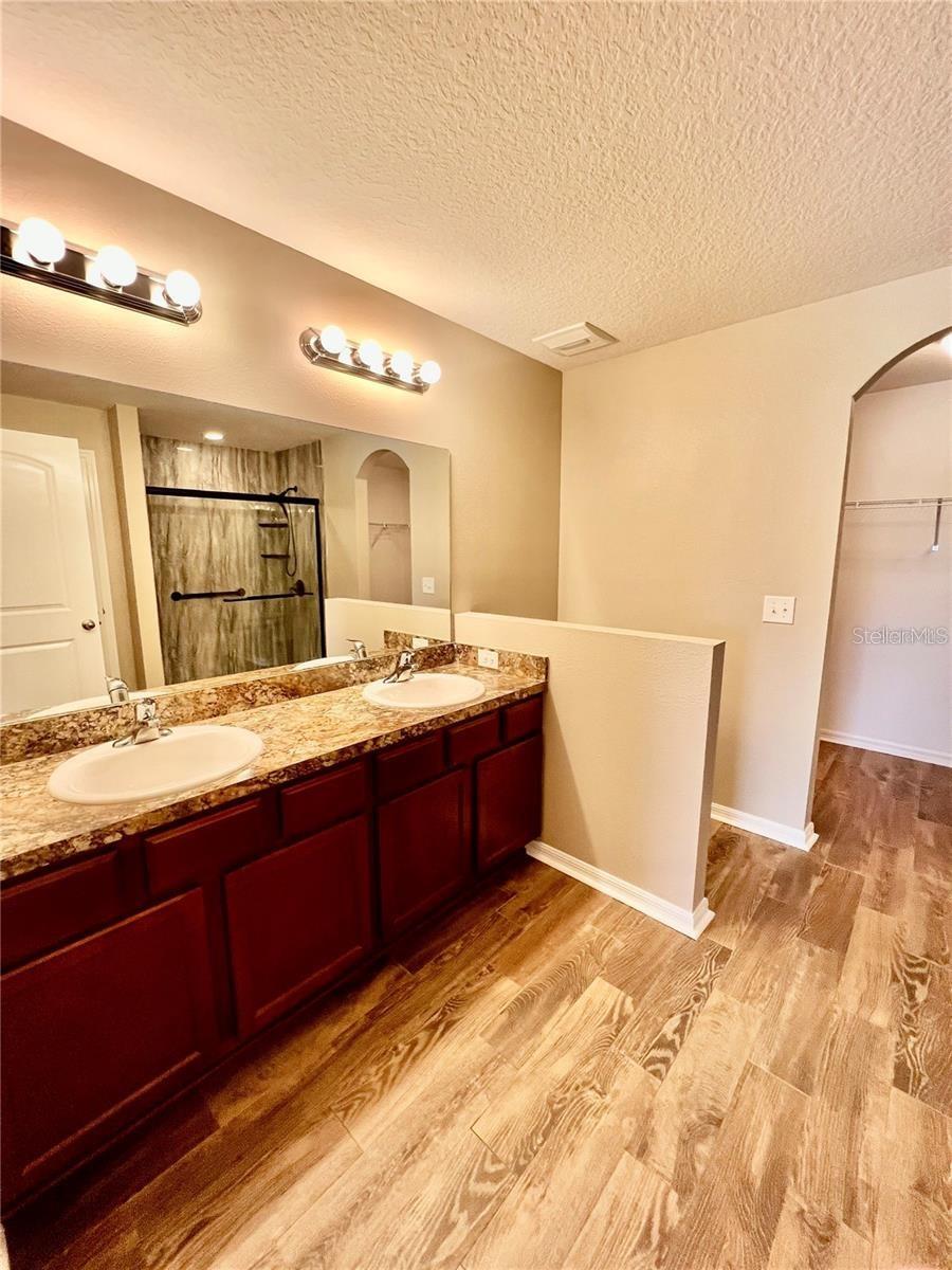 Image 11 of 15 For 5573 Maggiore Boulevard