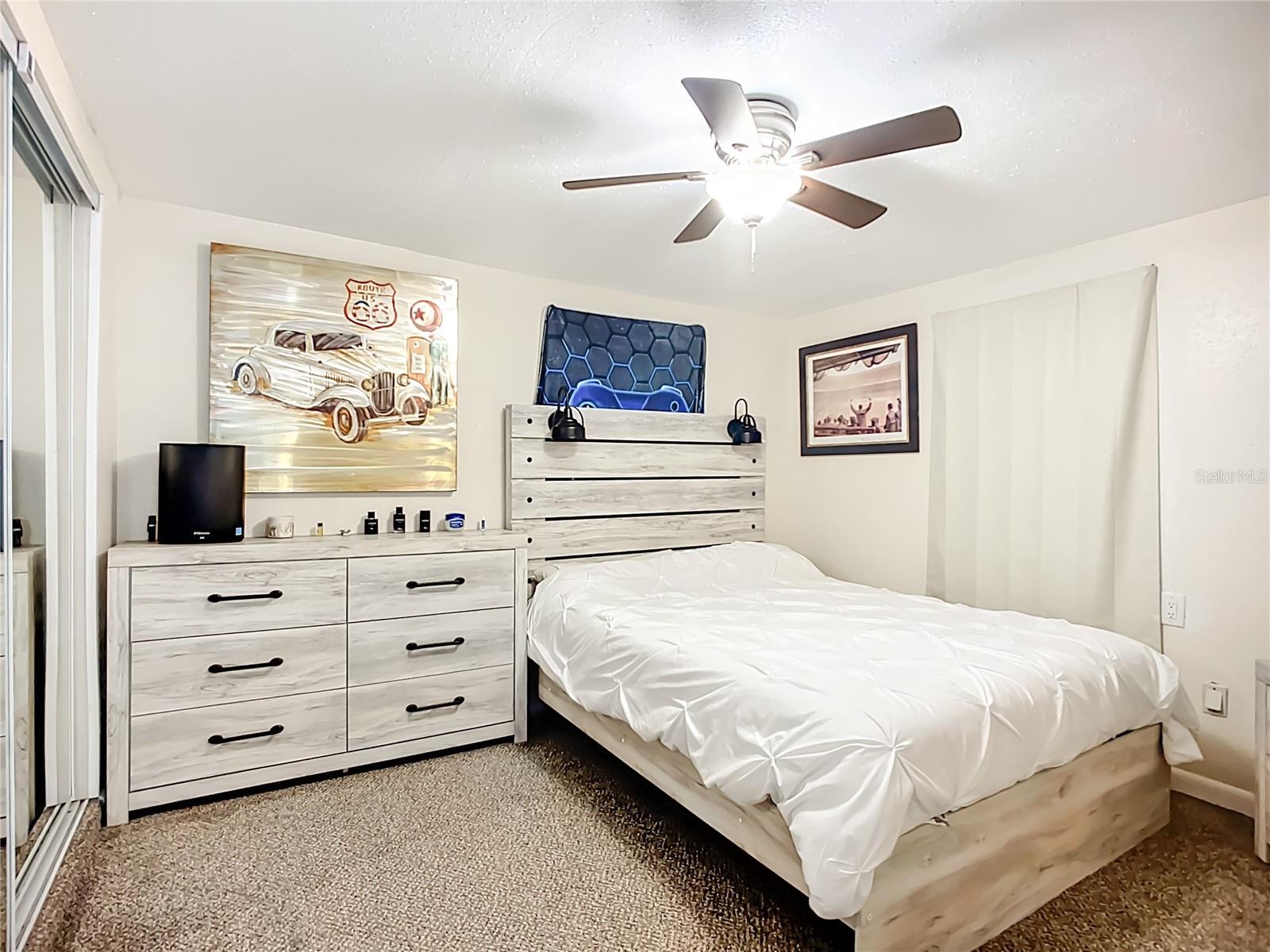 Listing photo id 10 for 5219 County Rd 663