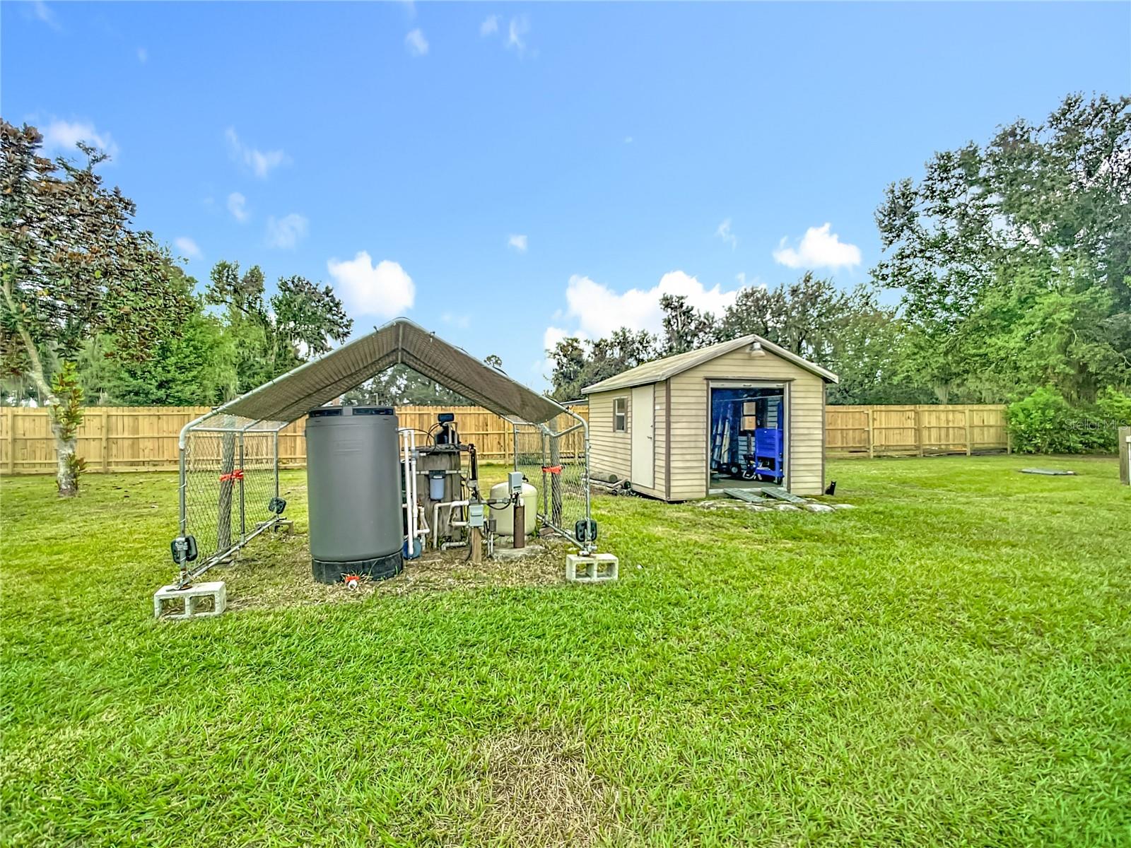 Listing photo id 13 for 5219 County Rd 663