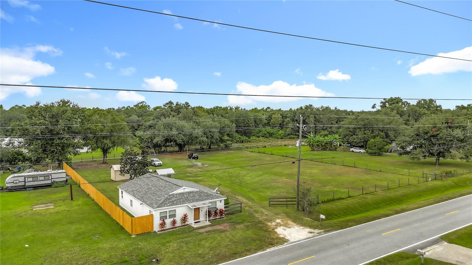 Listing photo id 15 for 5219 County Rd 663