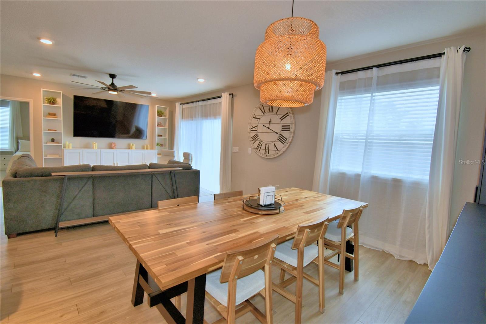 Image 21 of 91 For 635 Vista View Lane