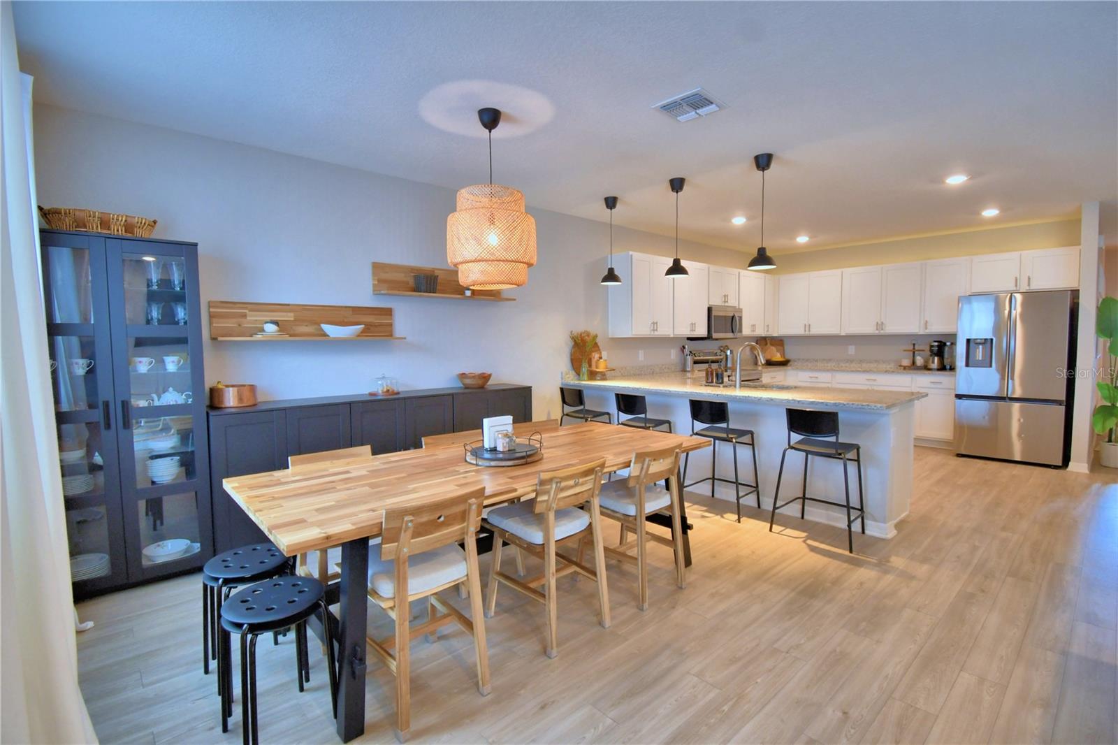 Image 24 of 91 For 635 Vista View Lane