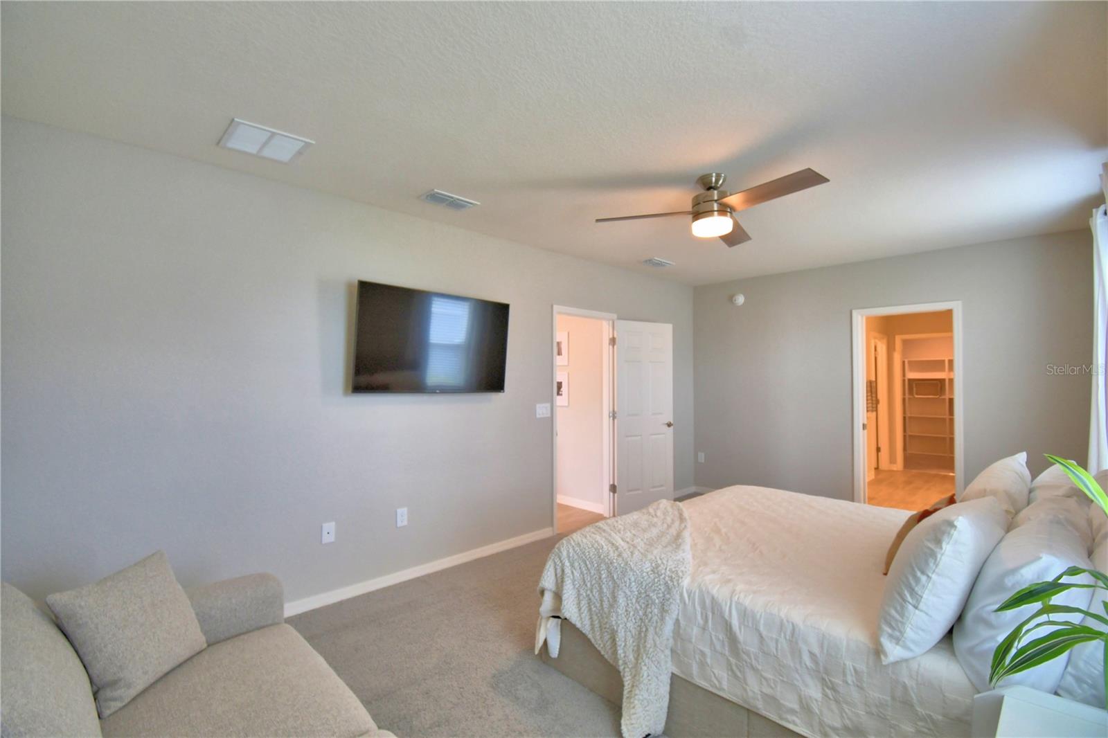 Image 33 of 91 For 635 Vista View Lane