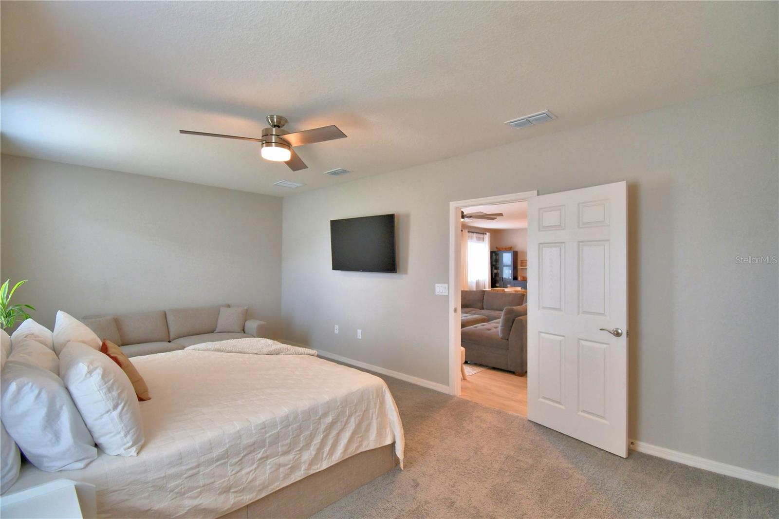 Image 34 of 91 For 635 Vista View Lane