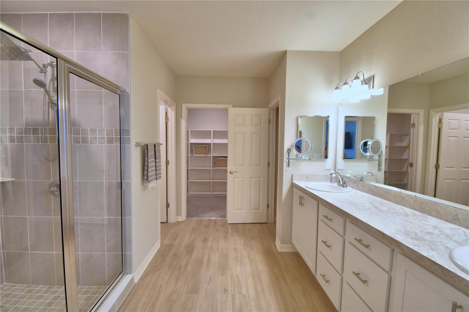 Image 37 of 91 For 635 Vista View Lane