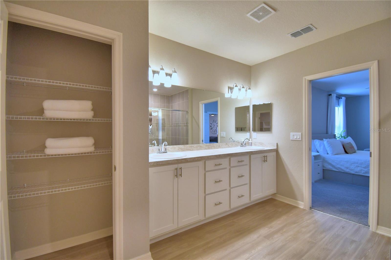 Image 41 of 91 For 635 Vista View Lane