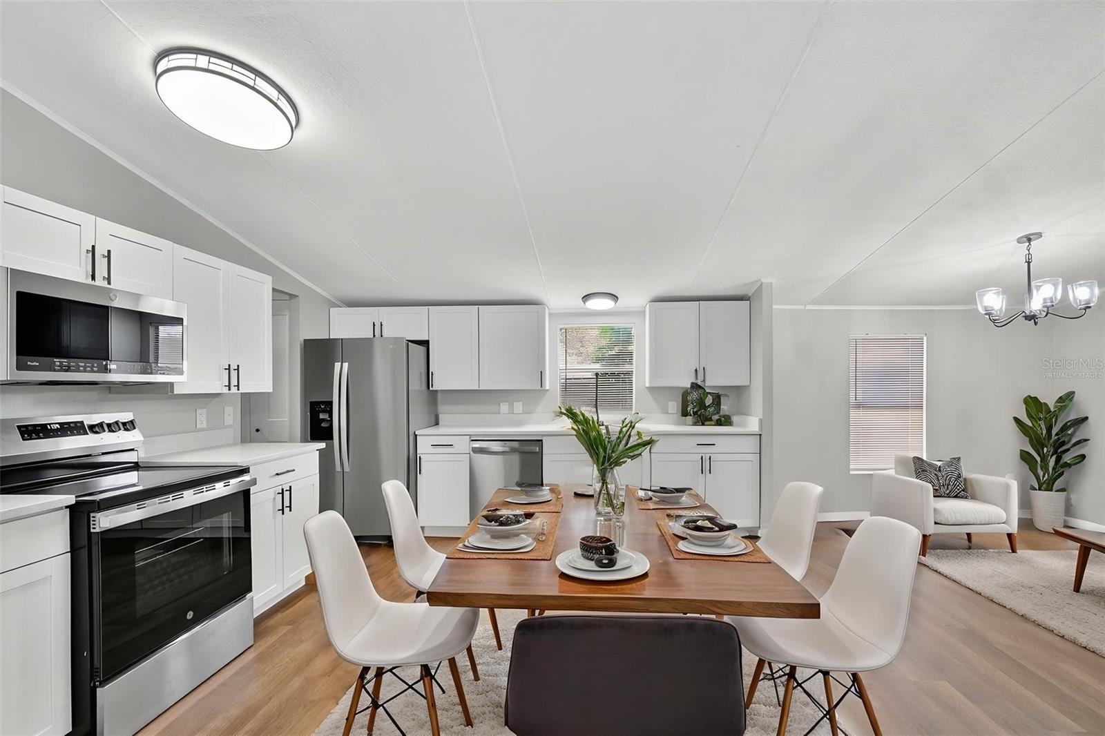 Image 14 of 37 For 2434 Stanton Street