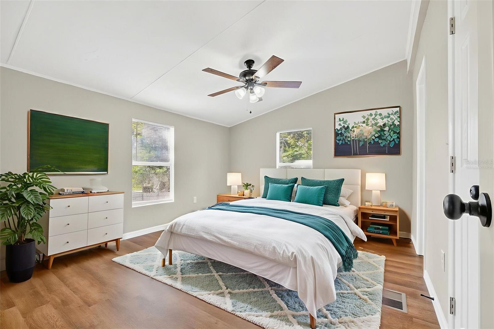 Image 21 of 37 For 2434 Stanton Street