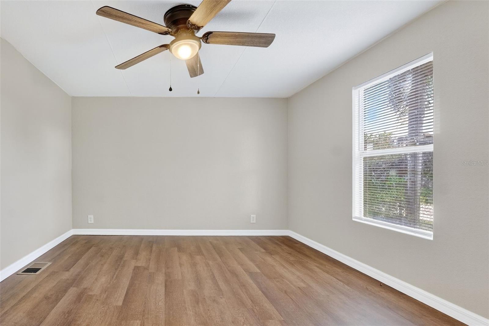 Image 26 of 37 For 2434 Stanton Street