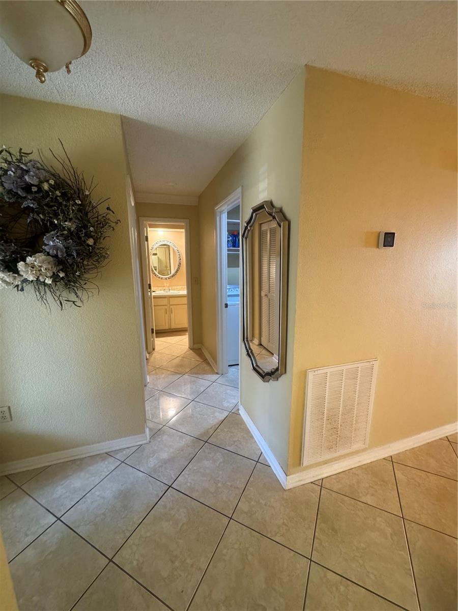 Image 4 of 21 For 2025 Sylvester Road H2