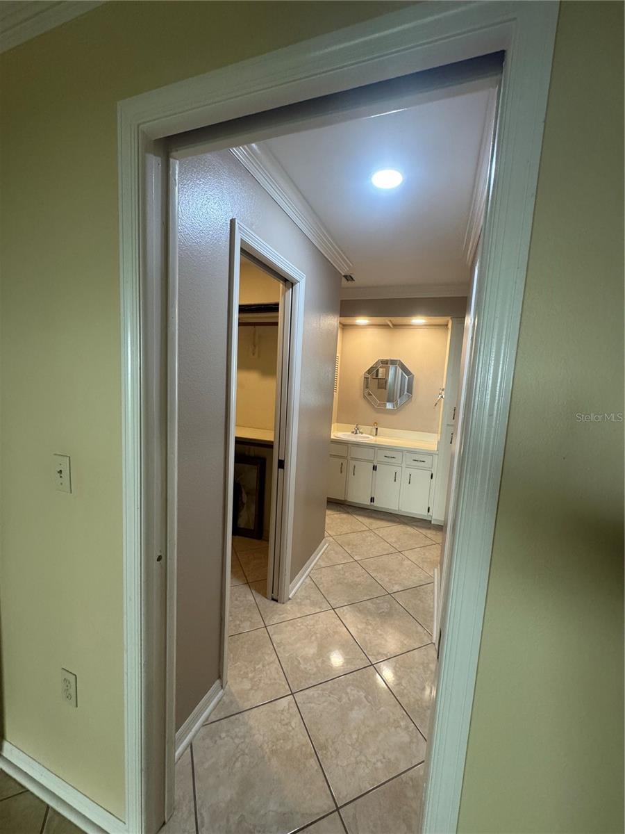 Image 6 of 21 For 2025 Sylvester Road H2