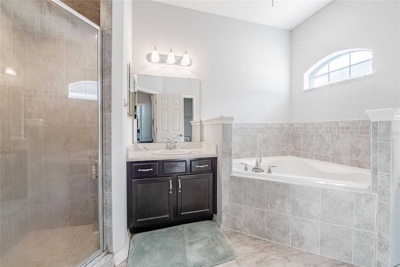 Image 23 of 46 For 1925 Danes Court