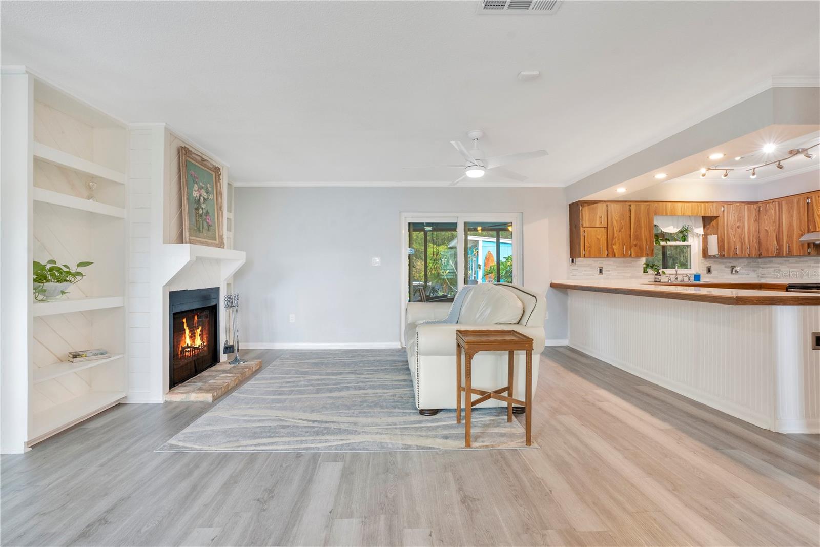 Image 15 of 44 For 3203 Bonnybrook Drive N