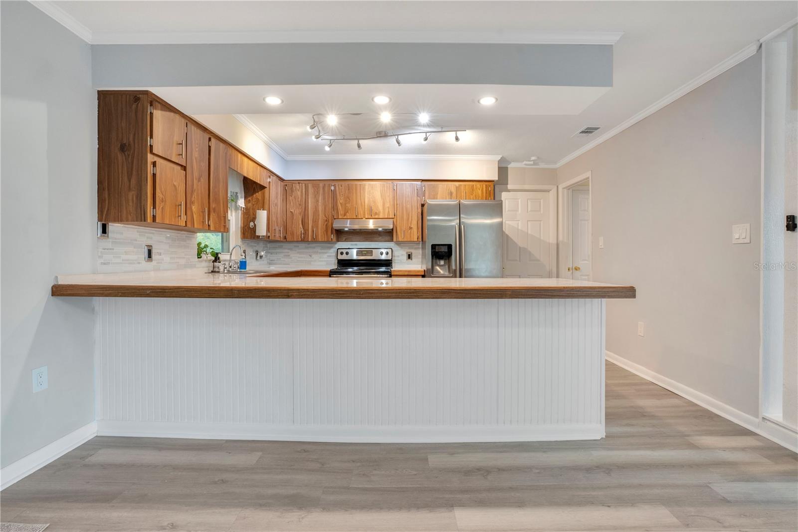 Image 21 of 44 For 3203 Bonnybrook Drive N