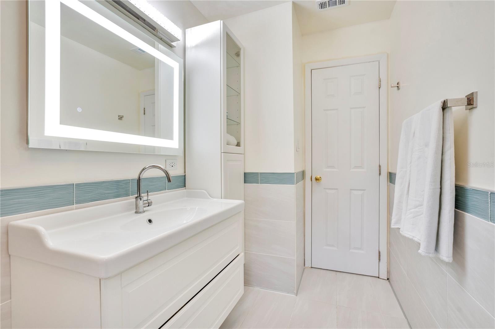 Image 22 of 44 For 3203 Bonnybrook Drive N