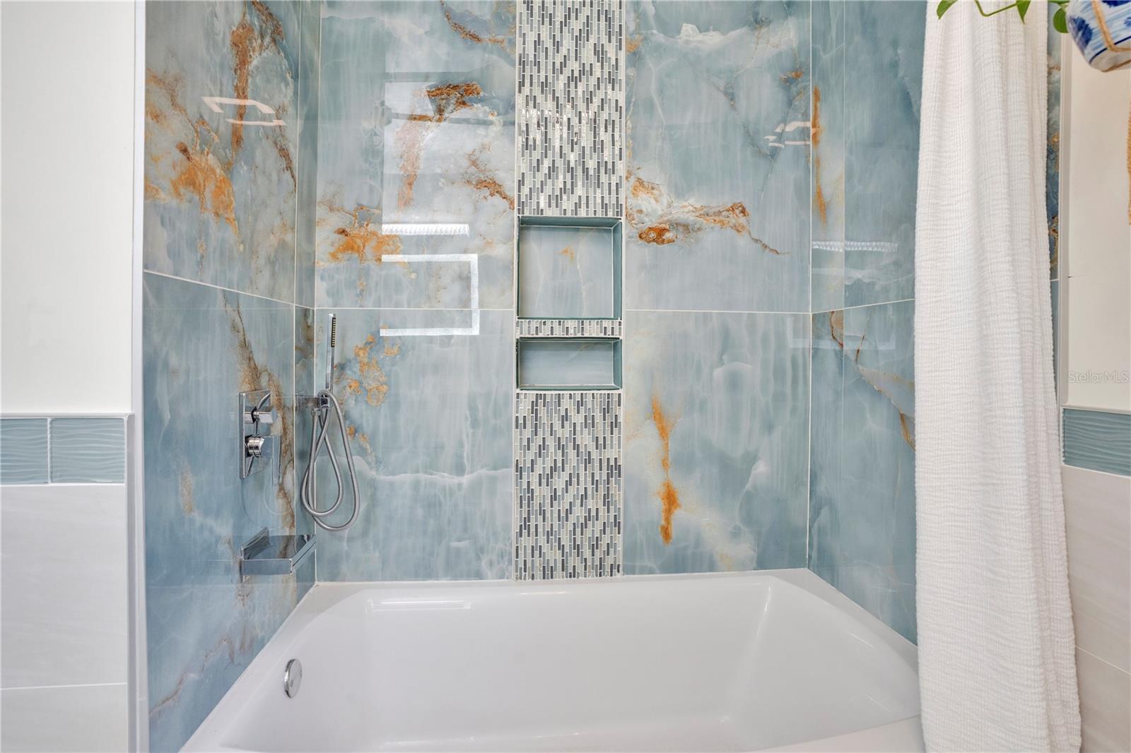 Image 24 of 44 For 3203 Bonnybrook Drive N