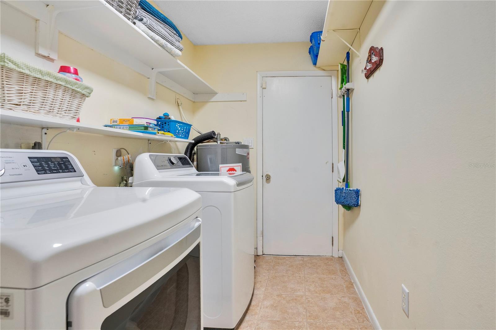 Image 33 of 44 For 3203 Bonnybrook Drive N